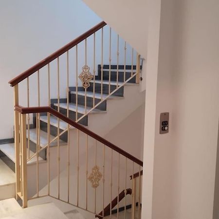 Apartamento Junto A Catedral Apartment Granada Bagian luar foto