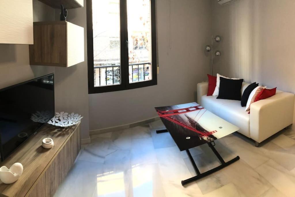 Apartamento Junto A Catedral Apartment Granada Bagian luar foto