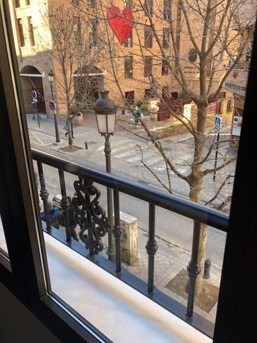 Apartamento Junto A Catedral Apartment Granada Bagian luar foto